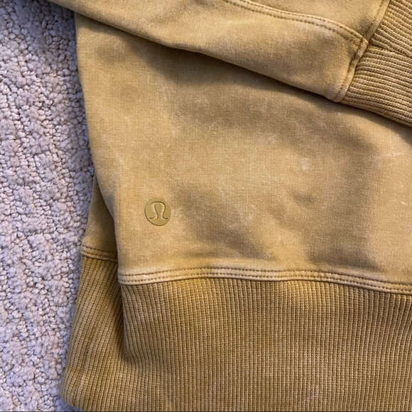 lululemon long sleeve sweatshirt - Picture 2 of 4
